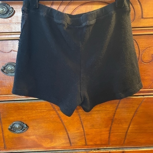 WEAR Moi Fango Knit Shorts Large - Picture 4 of 8